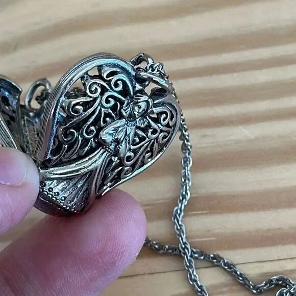 Comco Angel Praying Locket Silver tone Necklace - Picture 8 of 11
